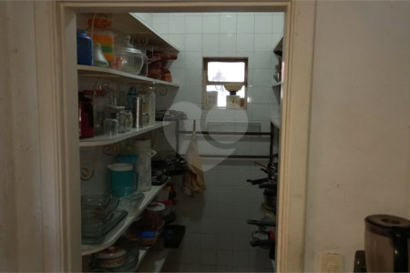 Casa à venda ou para alugar com 4 quartos, sendo 1 suíte, no Centro, Vinhedo, SP