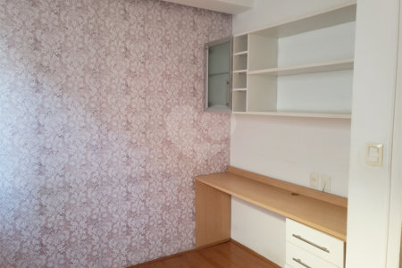 Casa à venda com 4 quartos, sendo 1 suíte,  em Vila Oliveira, Mogi das Cruzes, SP