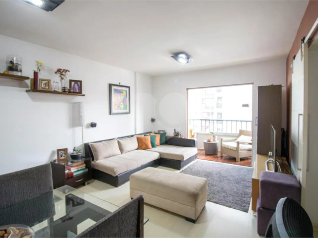 Apartamento à venda com 2 quartos, sendo 1 suíte,  em Campo Belo, São Paulo, SP