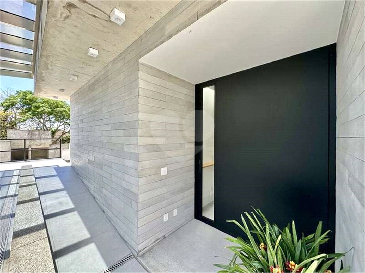 Casa Contemporânea e Mobiliada no Condomínio Palos Verdes – A Essência do Alto Padrão na Granja Viana – 7 suítes, 4 pavimentos com elevador