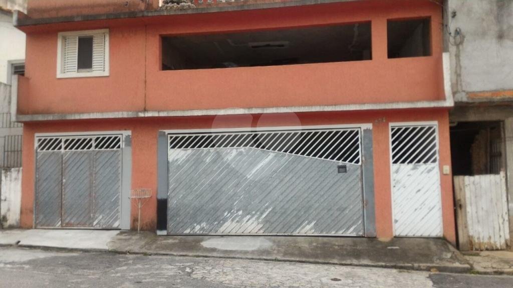 Sobrado à venda com 4 quartos, sendo 1 suíte, em Tremembé, São Paulo, SP