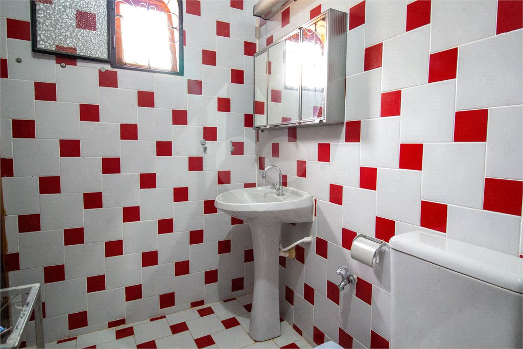 Casa à venda ou para alugar com 5 quartos, sendo 2 suítes, no condomínio Restinga Verde, São Roque - SP