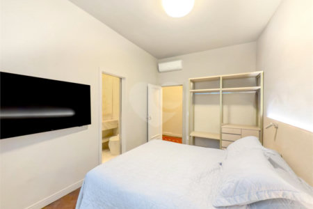 Apartamento à venda com 4 quartos, sendo 1 suíte,  em Copacabana, Rio de Janeiro, RJ