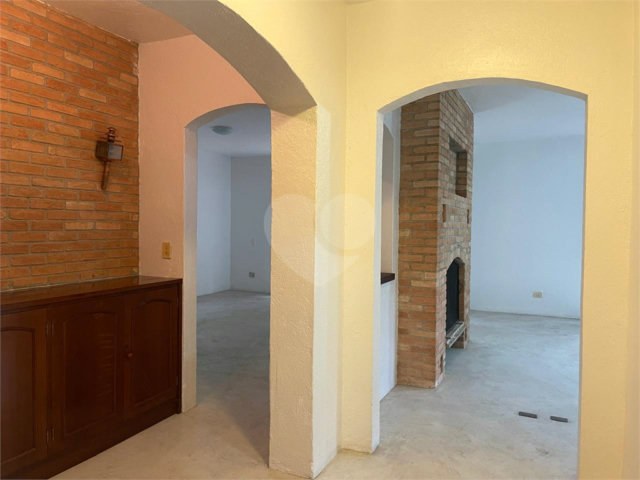 Casa para alugar com 4 quartos, sendo 3 suítes,  em Alto da Boa Vista, São Paulo, SP