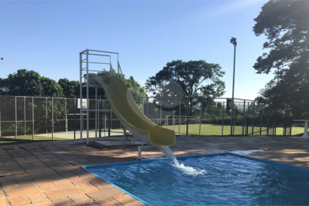 Chácara à venda com 9 quartos, sendo 6 suítes,  em Araçoiaba da Serra, SP
