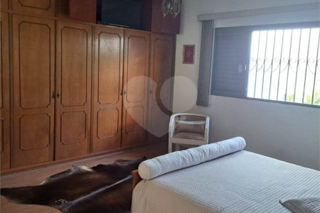 Casa Térrea à venda com 3 quartos, sendo 2 suítes,  em Vila Oliveira, Mogi das Cruzes, SP