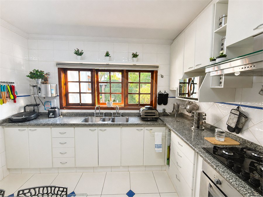 Casa à venda com 5 suítes no condomínio Parque Village Castelo, Itu - SP