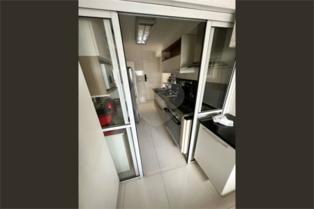 Apartamento à venda com 2 quartos, sendo 1 suíte, em Água Branca, São Paulo, SP