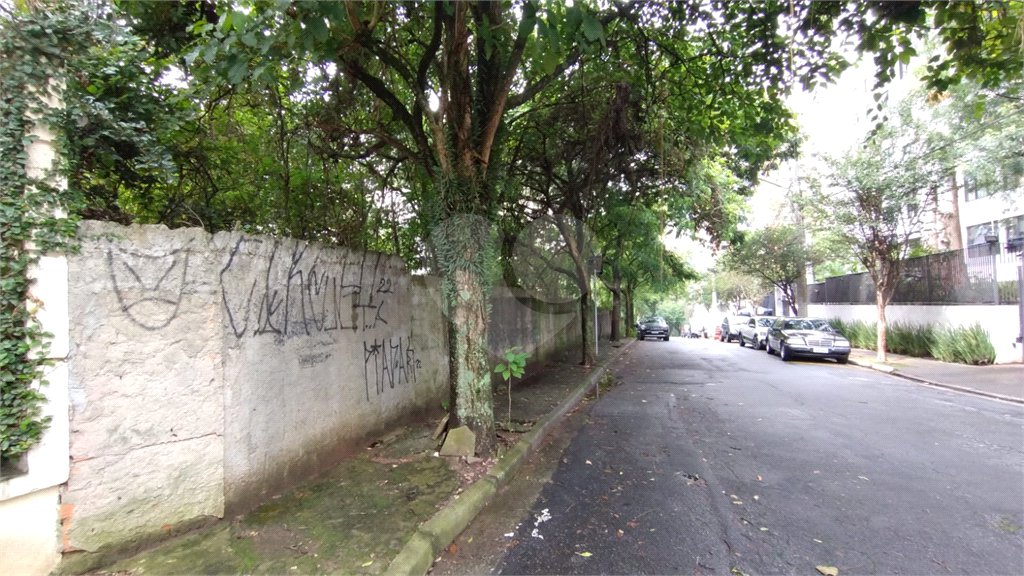 Terreno à venda em Vila Suzana, São Paulo, SP