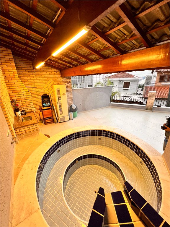 Sobrado à venda com 3 suítes em Vila Irmãos Arnoni, São Paulo, SP