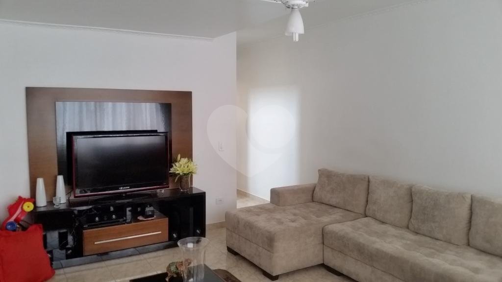 Sobrado à venda com 3 quartos, sendo 1 suíte, em Tremembé, São Paulo, SP