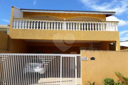 Sobrado à venda com 4 quartos, sendo 2 suítes, em Jardim dos Pinheiros, Atibaia, SP