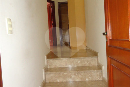 Casa à venda com 3 quartos, sendo 1 suíte, em Santa Marina, Valinhos, SP