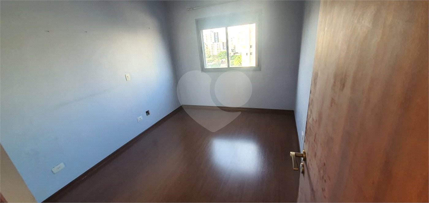 Apartamento à venda com 3 quartos, sendo 1 suíte, em Vila Paulicéia, São Paulo, SP