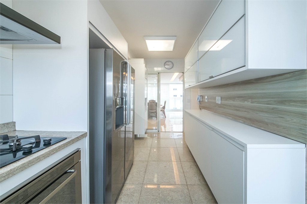 Apartamento à venda com 3 quartos, sendo 2 suítes, em Vila Mariana, São Paulo, SP