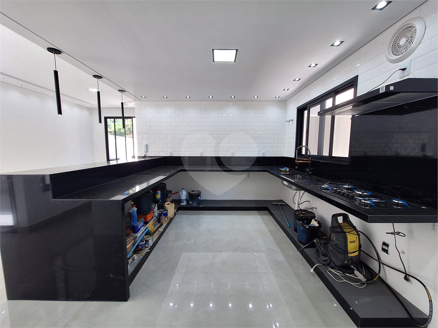 Casa à venda com 3 quartos, sendo 1 suíte,  em João Xxiii, Vinhedo, SP