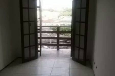 Sobrado à venda com 3 quartos, sendo 2 suítes,  em Jardim Monte Kemel, São Paulo, SP