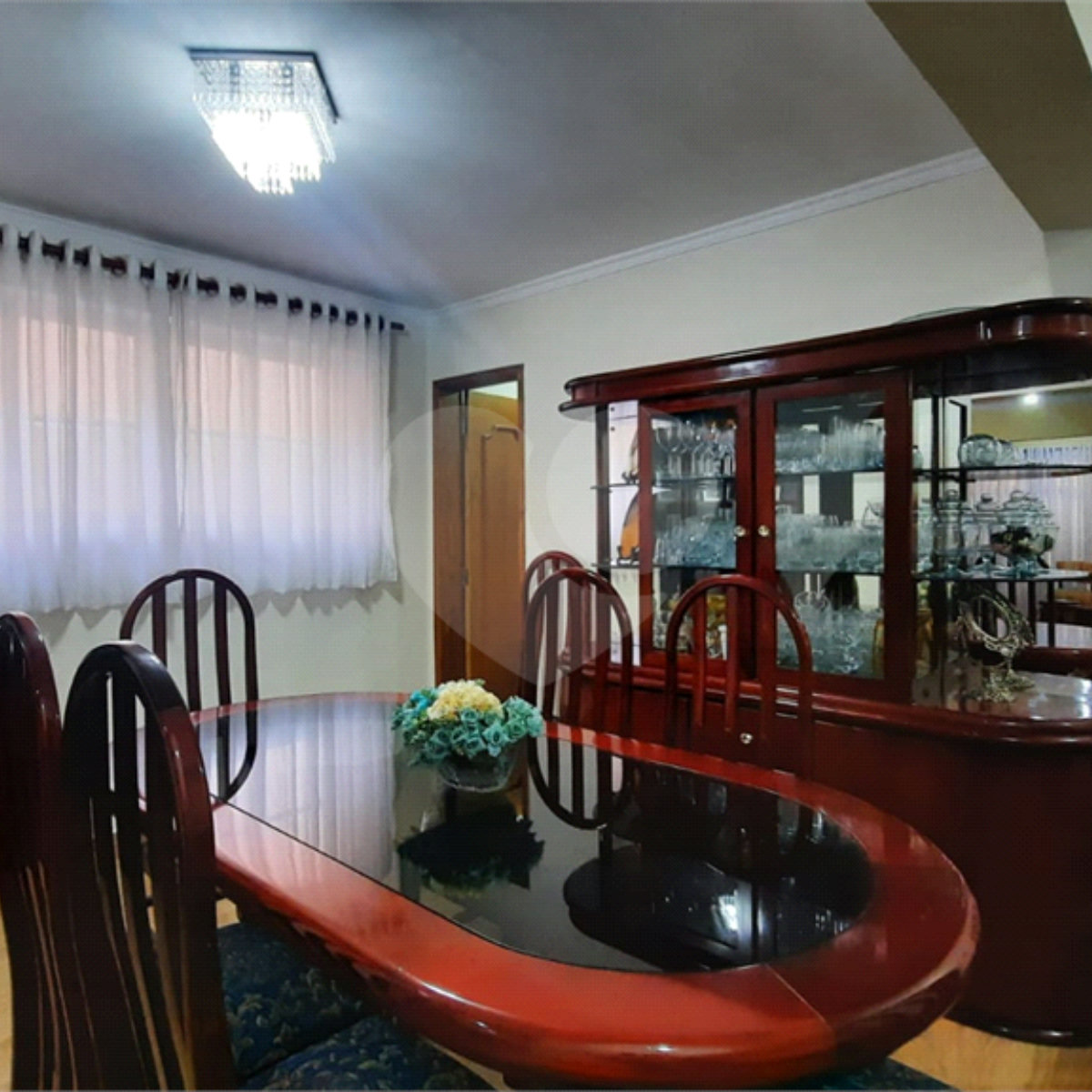 Casa à venda com 3 quartos, sendo 2 suítes, em Santo Amaro, São Paulo, SP