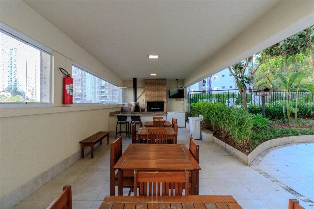 Apartamento à venda com 2 quartos, sendo 1 suíte,  em Vila Andrade, São Paulo, SP