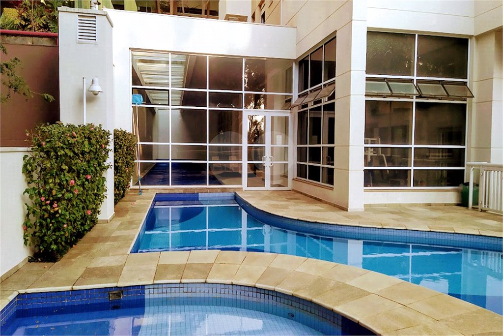 Apartamento à venda com 4 quartos, sendo 2 suítes,  em Vila Suzana, São Paulo, SP