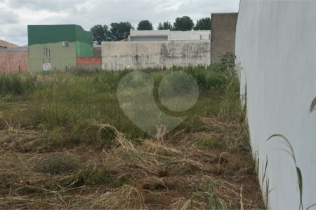 Terreno à venda em Vila dos Bandeirantes, Itapetininga, SP