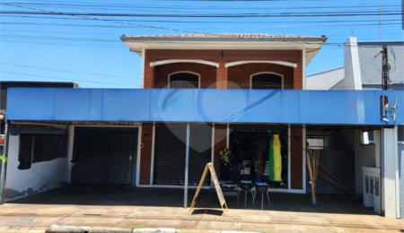 Sobrado à venda com 3 quartos, sendo 1 suíte,  em Jardim Floridiana (vila Xavier), Araraquara, SP