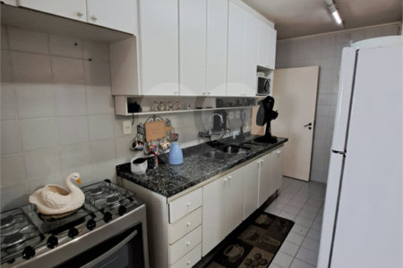 Apartamento à venda com 3 suítes em Vila Suzana, São Paulo, SP