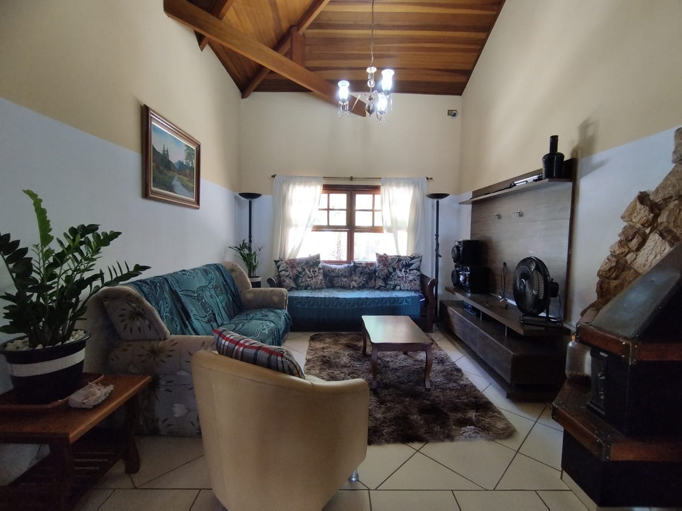 Casa à venda com 3 quartos, sendo 1 suíte, no condomínio Outeiro Das Flores, Itupeva - SP