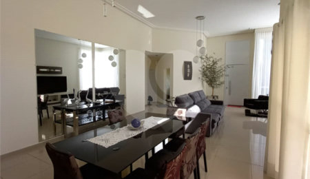 Casa à venda com 3 suítes no condomínio Alpes de Vinhedo, Vinhedo - SP