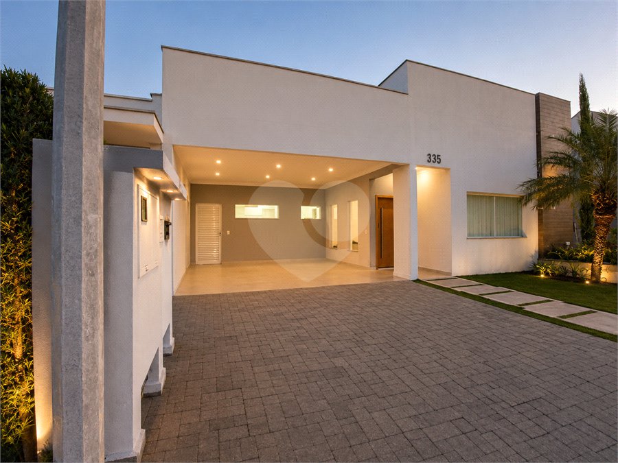 Casa à venda com 3 quartos, sendo 1 suíte,  no condomínio Ibiti Royal Park, Sorocaba - SP