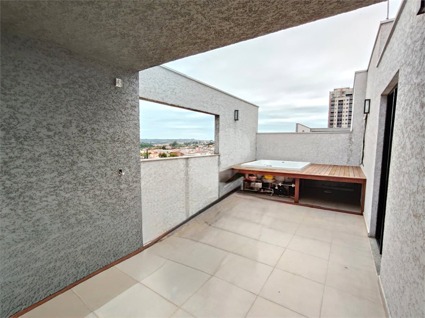 Duplex à venda com 2 quartos, sendo 1 suíte, em Vila Ginez, Itapetininga, SP