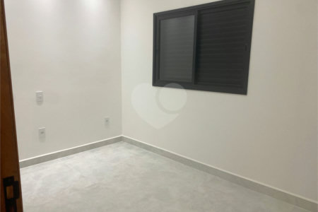 Casa à venda com 3 quartos, sendo 1 suíte, no condomínio Horto Florestal Villagio, Sorocaba - SP