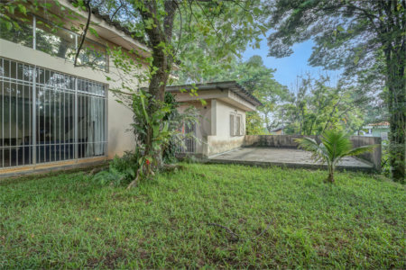 Casa à venda com 4 quartos, sendo 3 suítes, em Jardim Marajoara, São Paulo, SP