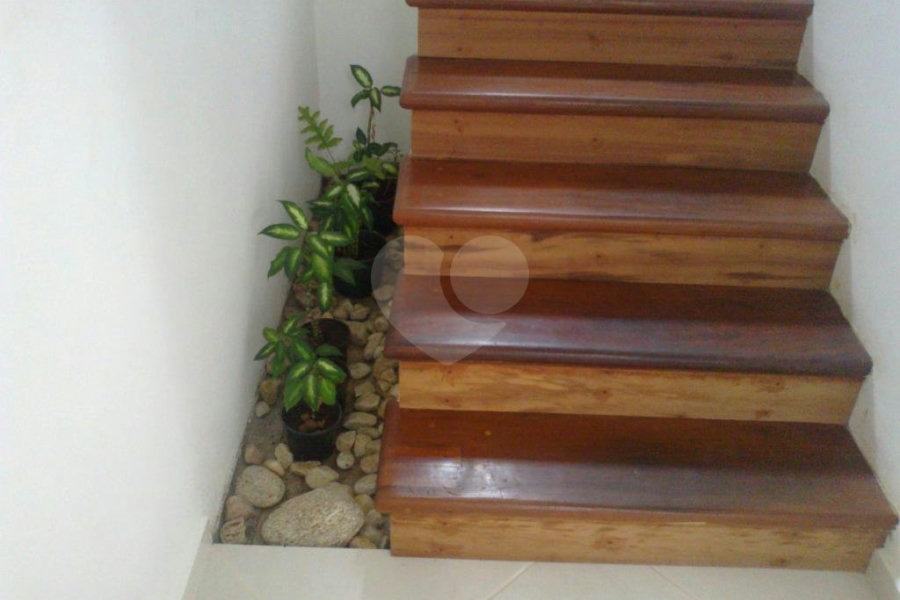 Sobrado à venda com 5 suítes em Enseada, Bertioga, SP