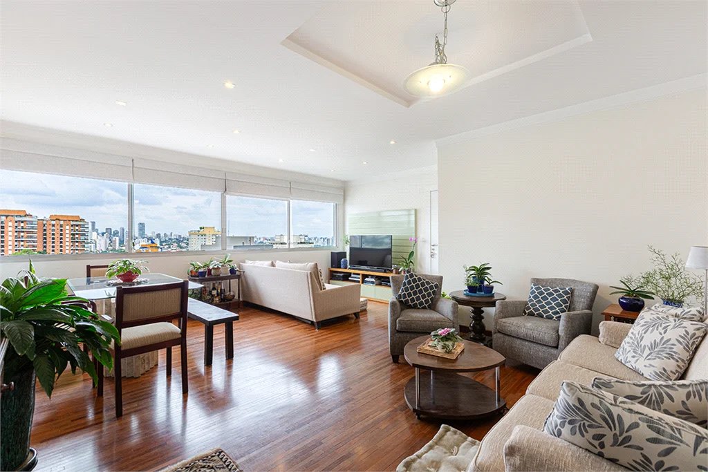 Apartamento à venda com 3 quartos, sendo 2 suítes, em Alto da Lapa, São Paulo, SP