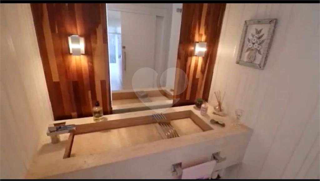 Casa à venda com 5 suítes no condomínio Parque Arco Iris, Atibaia - SP