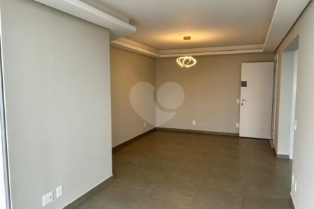 Apartamento à venda com 3 quartos, sendo 1 suíte, em Jardim Caboré, São Paulo, SP
