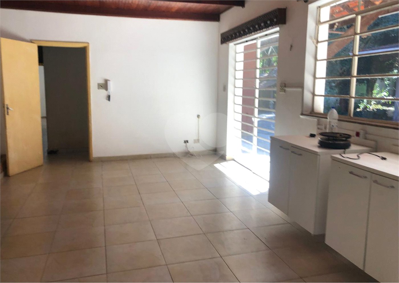 Casa à venda com 5 quartos, sendo 3 suítes, em Serra da Cantareira, Mairiporã, SP
