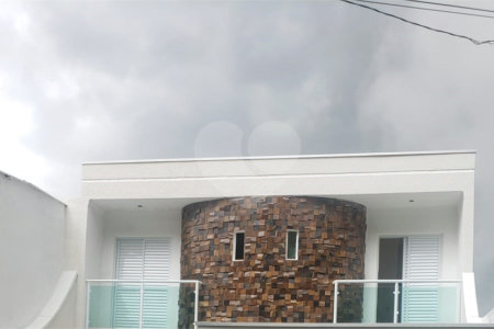Sobrado à venda com 3 quartos, sendo 1 suíte, em Parque Residencial Oratorio, São Paulo, SP
