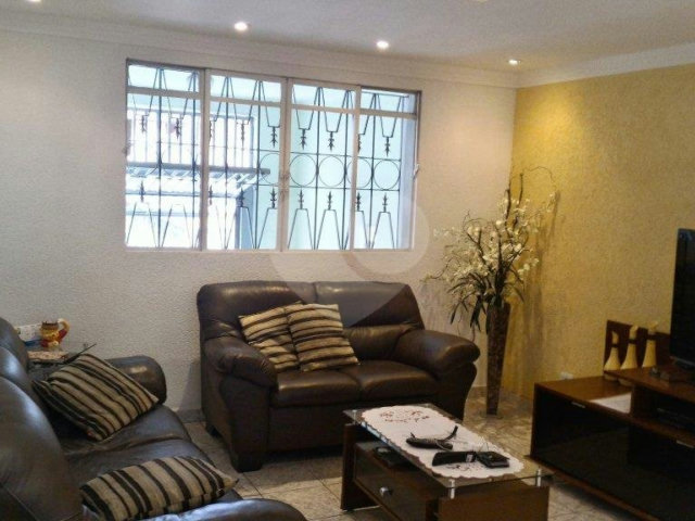 Sobrado à venda com 6 quartos em Santa Teresinha, São Paulo, SP