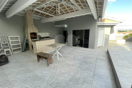 Casa à venda com 4 quartos, sendo 1 suíte, no condomínio Horto Florestal II, Sorocaba - SP