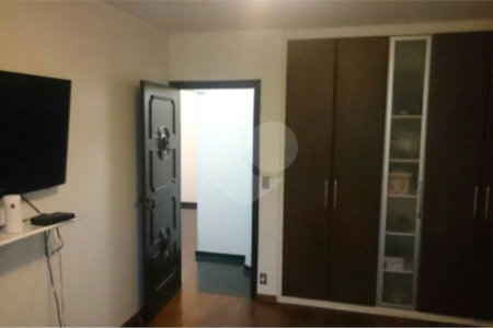 Sobrado à venda com 5 quartos, sendo 2 suítes, em Brooklin Paulista, São Paulo, SP