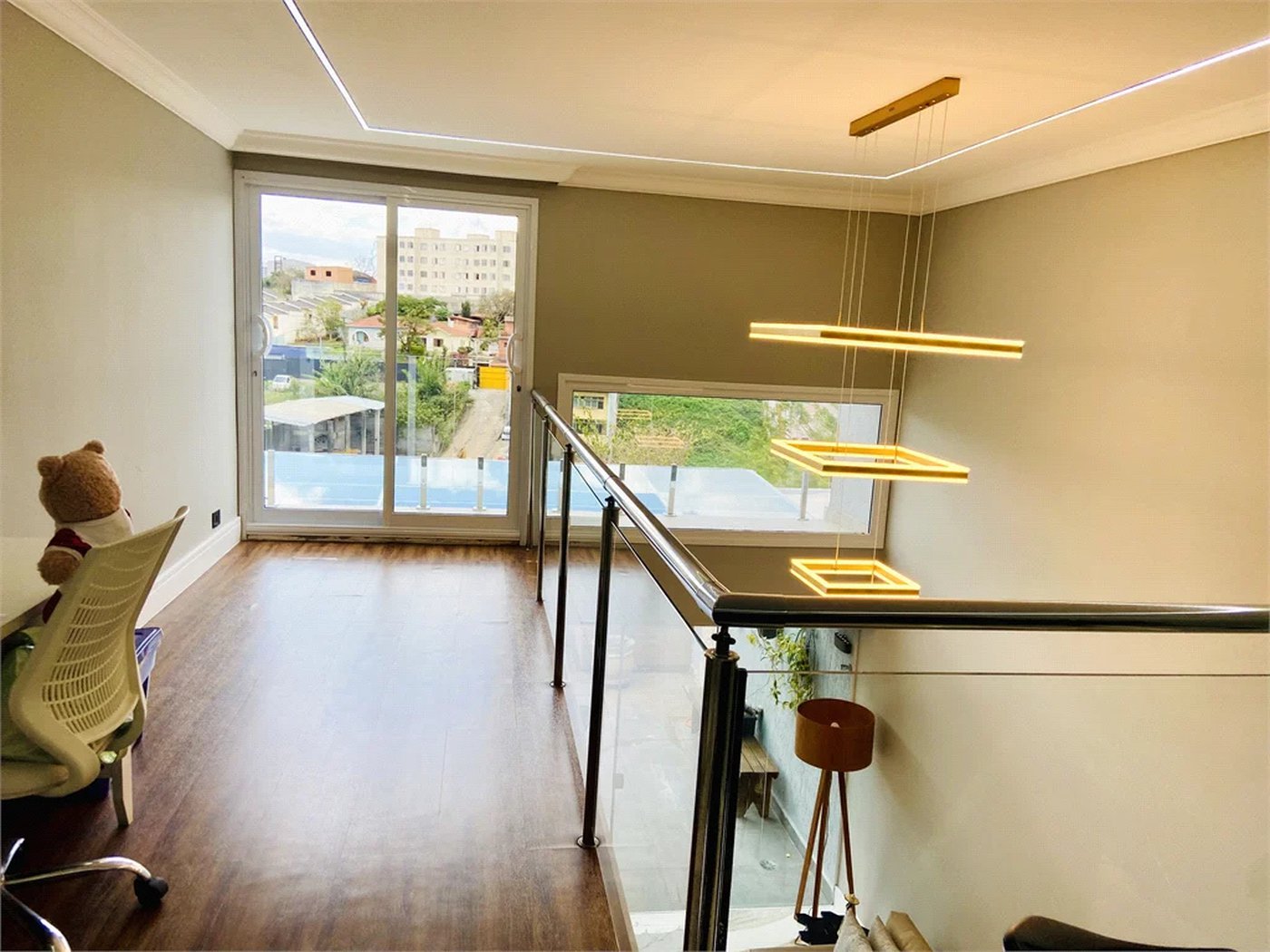 Casa à venda com 3 suítes em Jardim Londrina, São Paulo, SP