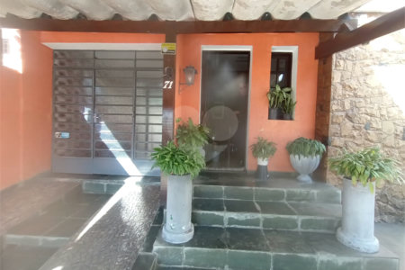 Casa à venda com 3 quartos, sendo 1 suíte,  no Centro, Mogi das Cruzes, SP