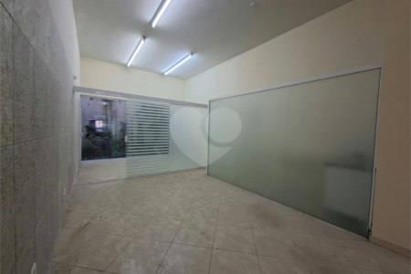 Sobrado à venda em Vila Nogueira, Diadema, SP