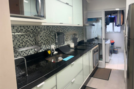 Apartamento à venda com 2 suítes em Parque Reboucas, São Paulo, SP