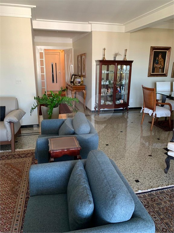 Apartamento à venda com 4 suítes em Quilombo, Cuiabá, MT