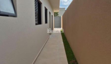 Casa à venda com 3 suítes em Vila Petrópolis, Atibaia, SP
