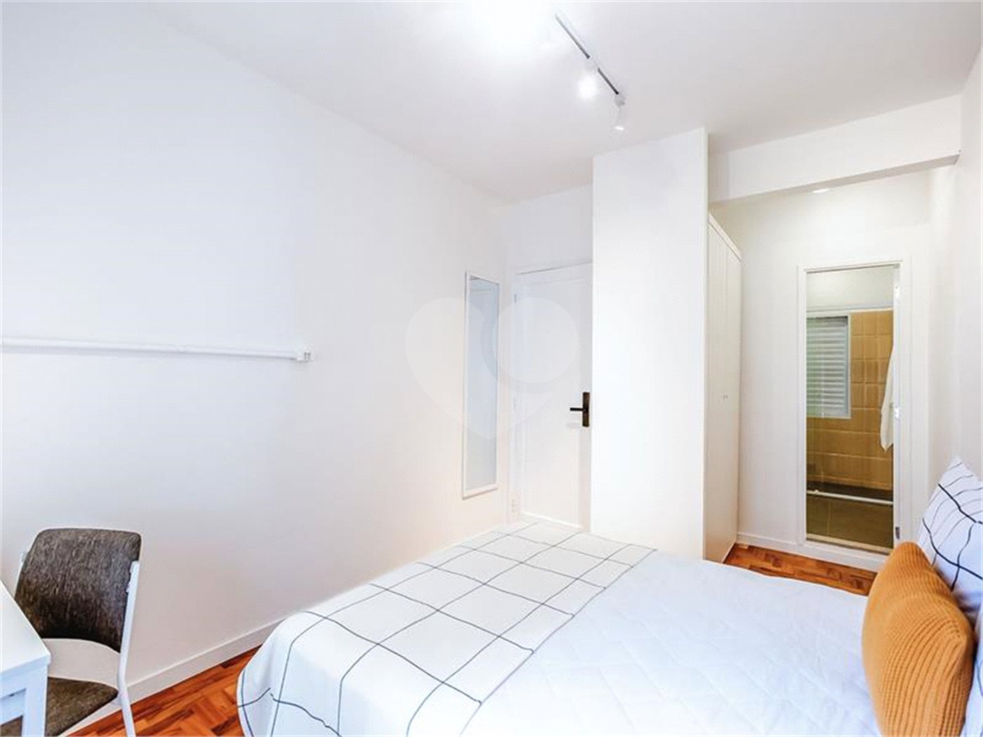 Apartamento à venda com 3 quartos, sendo 1 suíte, em Itaim Bibi, São Paulo, SP