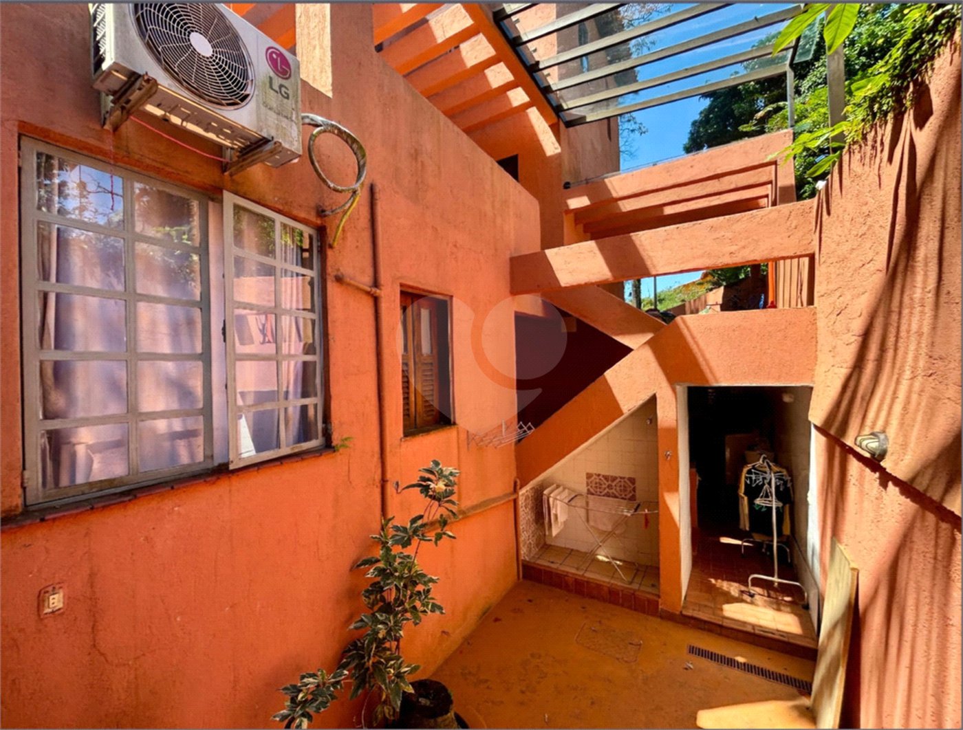 Casa à venda com 4 quartos, sendo 1 suíte, em Lagoa, Rio de Janeiro, RJ